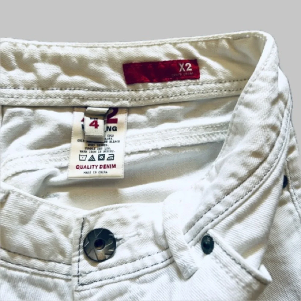X2 Quality Denim White Jean Shorts Size 4 - Picture 3 of 5